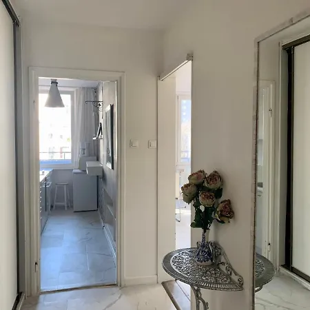 Apartman Perfect Location Two Bedrooms With Balkony