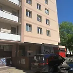 Perfect Location Two Bedrooms With Balkony Appartement Warschau