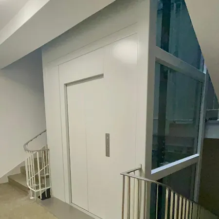 דירה Perfect Location Two Bedrooms With Balkony *