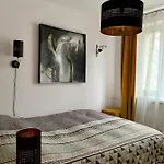 Perfect Location Two Bedrooms With Balkony Appartamento Varsavia