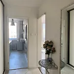 Appartamento Perfect Location Two Bedrooms With Balkony